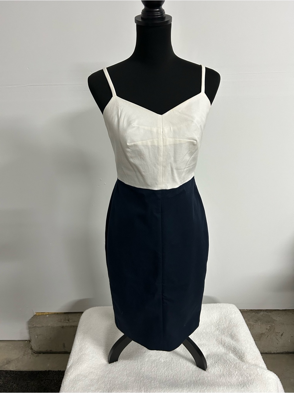 Banana Republic Navy and White Dress Size 6